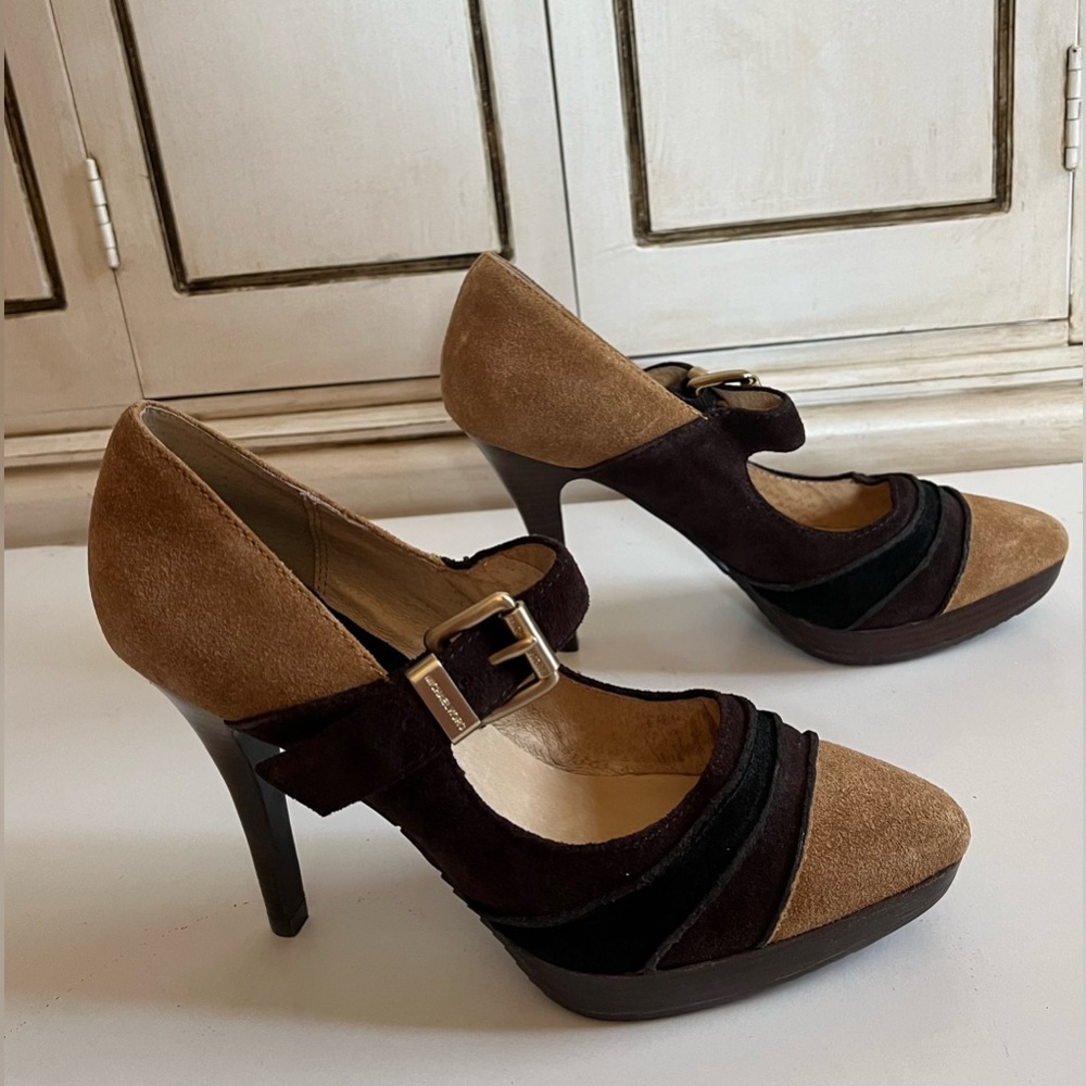 MICHAEL Michael Kors Brown Tan Black Suede Maryjane Gold buckle Pump Size 6.5 - Picture 11 of 16